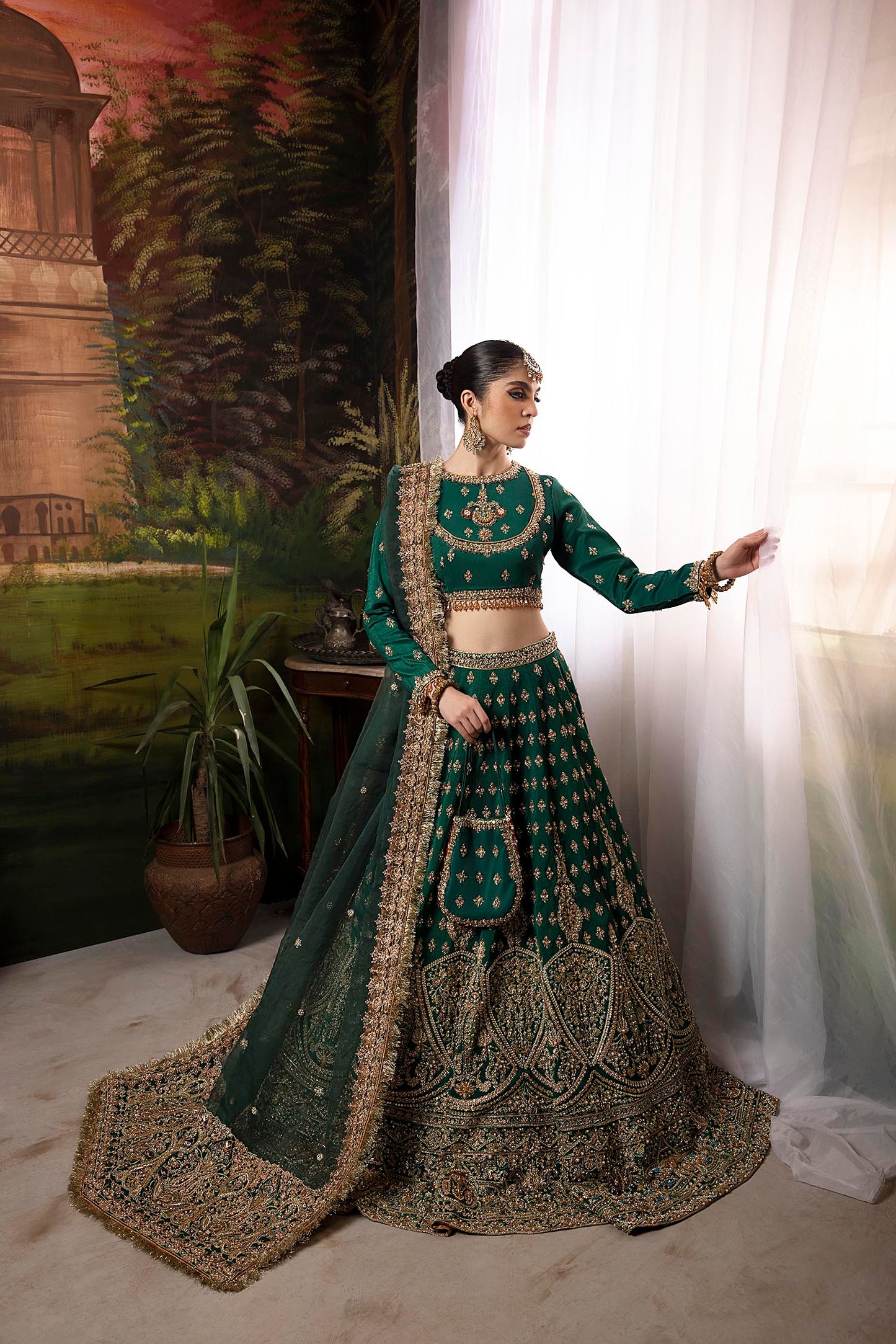 #usaindians #ukindians #ukindianfashion #ukpakistanifaishon #ukpakistaniclothes #ukpakistani #canadafashion #australiaindians #australianpak #newarrivals #pakistanisuits #indianwedding #sareefashion #pakistaniwedding #womensfashion #weddingsarees #maxidress #weddingseason #lehengacholi #shalwarkameez #shalwarkameezsuit #lehengacollection  Elegant Pakistani Embroidered Bridal Wedding Stitched Dresses Collection