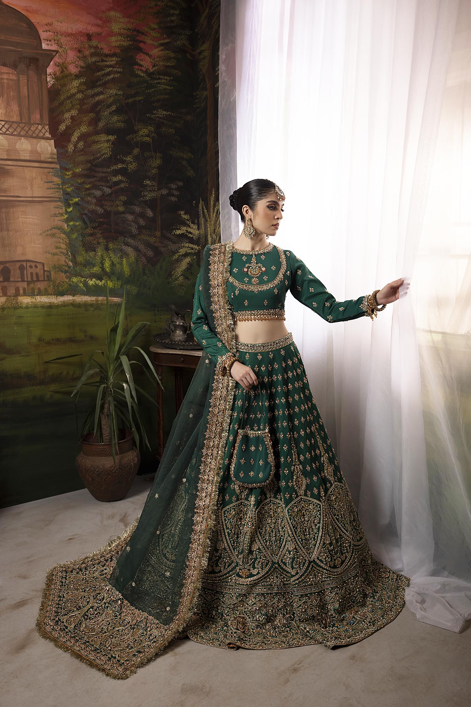 #usaindians #ukindians #ukindianfashion #ukpakistanifaishon #ukpakistaniclothes #ukpakistani #canadafashion #australiaindians #australianpak #newarrivals #pakistanisuits #indianwedding #sareefashion #pakistaniwedding #womensfashion #weddingsarees #maxidress #weddingseason #lehengacholi #shalwarkameez #shalwarkameezsuit #lehengacollection  Elegant Pakistani Embroidered Bridal Wedding Stitched Dresses Collection