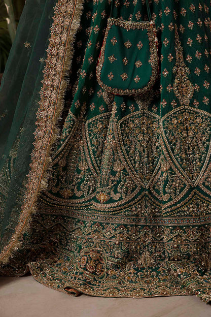 #usaindians #ukindians #ukindianfashion #ukpakistanifaishon #ukpakistaniclothes #ukpakistani #canadafashion #australiaindians #australianpak #newarrivals #pakistanisuits #indianwedding #sareefashion #pakistaniwedding #womensfashion #weddingsarees #maxidress #weddingseason #lehengacholi #shalwarkameez #shalwarkameezsuit #lehengacollection  Elegant Pakistani Embroidered Bridal Wedding Stitched Dresses Collection