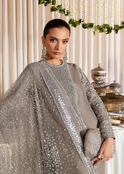 #usaindians #ukindians #ukindianfashion #ukpakistanifaishon #ukpakistaniclothes #ukpakistani #canadafashion #australiaindians #australianpak #newarrivals #pakistanisuits #indianwedding #sareefashion #pakistaniwedding #womensfashion #weddingsarees #maxidress #weddingseason #lehengacholi #shalwarkameez #shalwarkameezsuit #lehengacollection  Elegant Pakistani Embroidered Bridal Wedding Stitched Dresses Collection