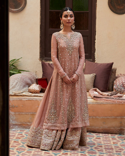 #usaindians #ukindians #ukindianfashion #ukpakistanifaishon #ukpakistaniclothes #ukpakistani #canadafashion #australiaindians #australianpak #newarrivals #pakistanisuits #indianwedding #sareefashion #pakistaniwedding #womensfashion #weddingsarees #maxidress #weddingseason #lehengacholi #shalwarkameez #shalwarkameezsuit #lehengacollection  Elegant Pakistani Embroidered Bridal Wedding Stitched Dresses Collection