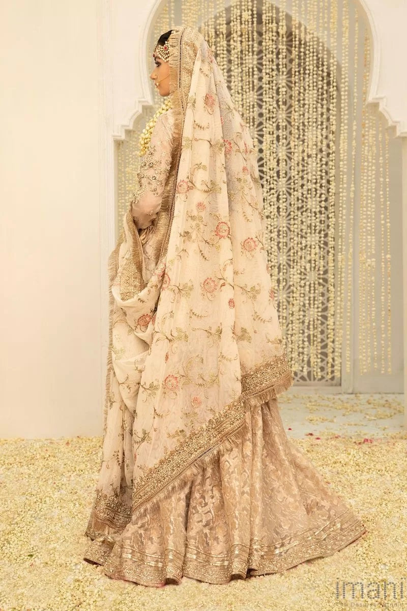 #usaindians #ukindians #ukindianfashion #ukpakistanifaishon #ukpakistaniclothes #ukpakistani #canadafashion #australiaindians #australianpak #newarrivals #pakistanisuits #indianwedding #sareefashion #pakistaniwedding #womensfashion #weddingsarees #maxidress #weddingseason #lehengacholi #shalwarkameez #shalwarkameezsuit #lehengacollection  Elegant Pakistani Embroidered Bridal Wedding Stitched Dresses Collection