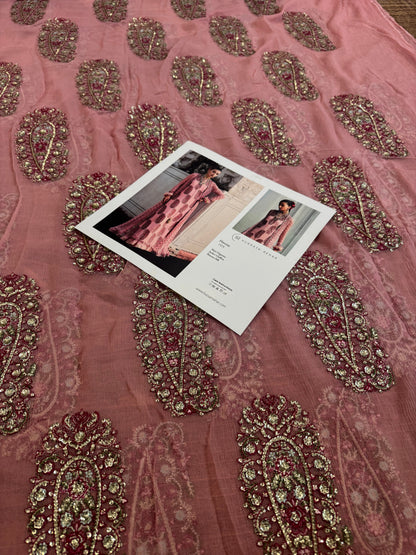 Pink Outfit HR