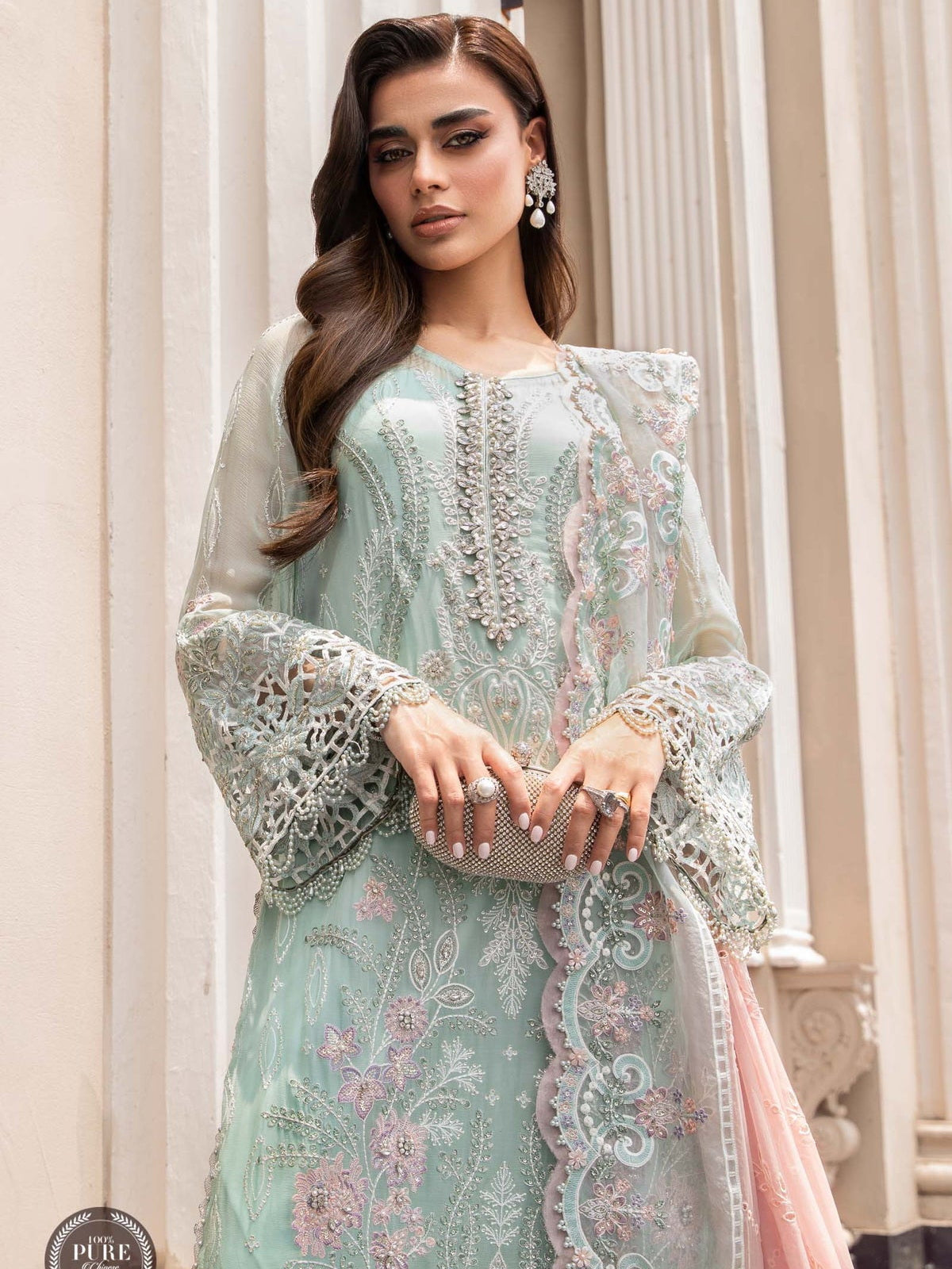 #usaindians #ukindians #ukindianfashion #ukpakistanifaishon #ukpakistaniclothes #ukpakistani #canadafashion #australiaindians #australianpak #newarrivals #pakistanisuits #indianwedding #sareefashion #pakistaniwedding #womensfashion #weddingsarees #maxidress #weddingseason #lehengacholi #shalwarkameez #shalwarkameezsuit #lehengacollection  Elegant Pakistani Embroidered Bridal Wedding Stitched Dresses Collection