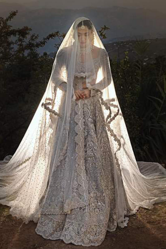 Luxury Mahira Khan Elegant Pakistani Embroidered Bridal Wedding Stitched Dresses Collection 00W