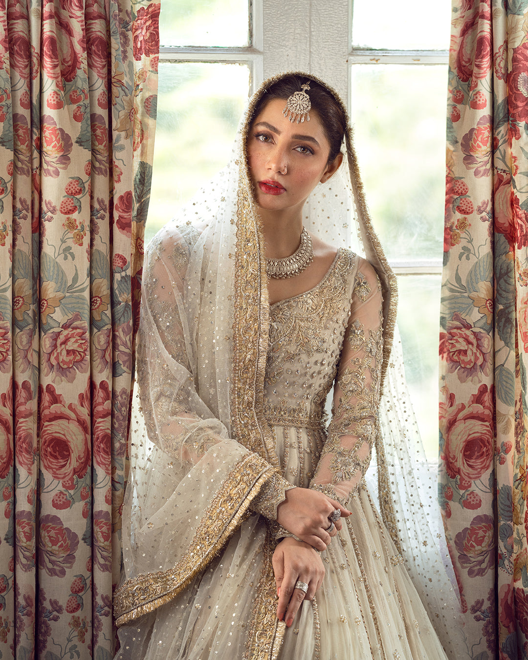 #usaindians #ukindians #ukindianfashion #ukpakistanifaishon #ukpakistaniclothes #ukpakistani #canadafashion #australiaindians #australianpak #newarrivals #pakistanisuits #indianwedding #sareefashion #pakistaniwedding #womensfashion #weddingsarees #maxidress #weddingseason #lehengacholi #shalwarkameez #shalwarkameezsuit #lehengacollection  Elegant Pakistani Embroidered Bridal Wedding Stitched Dresses Collection