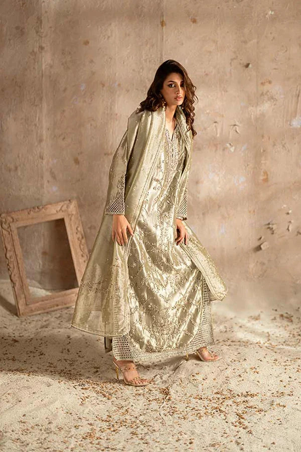 Hafsa Malik olive